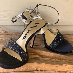 NINA ankle strap sandals!